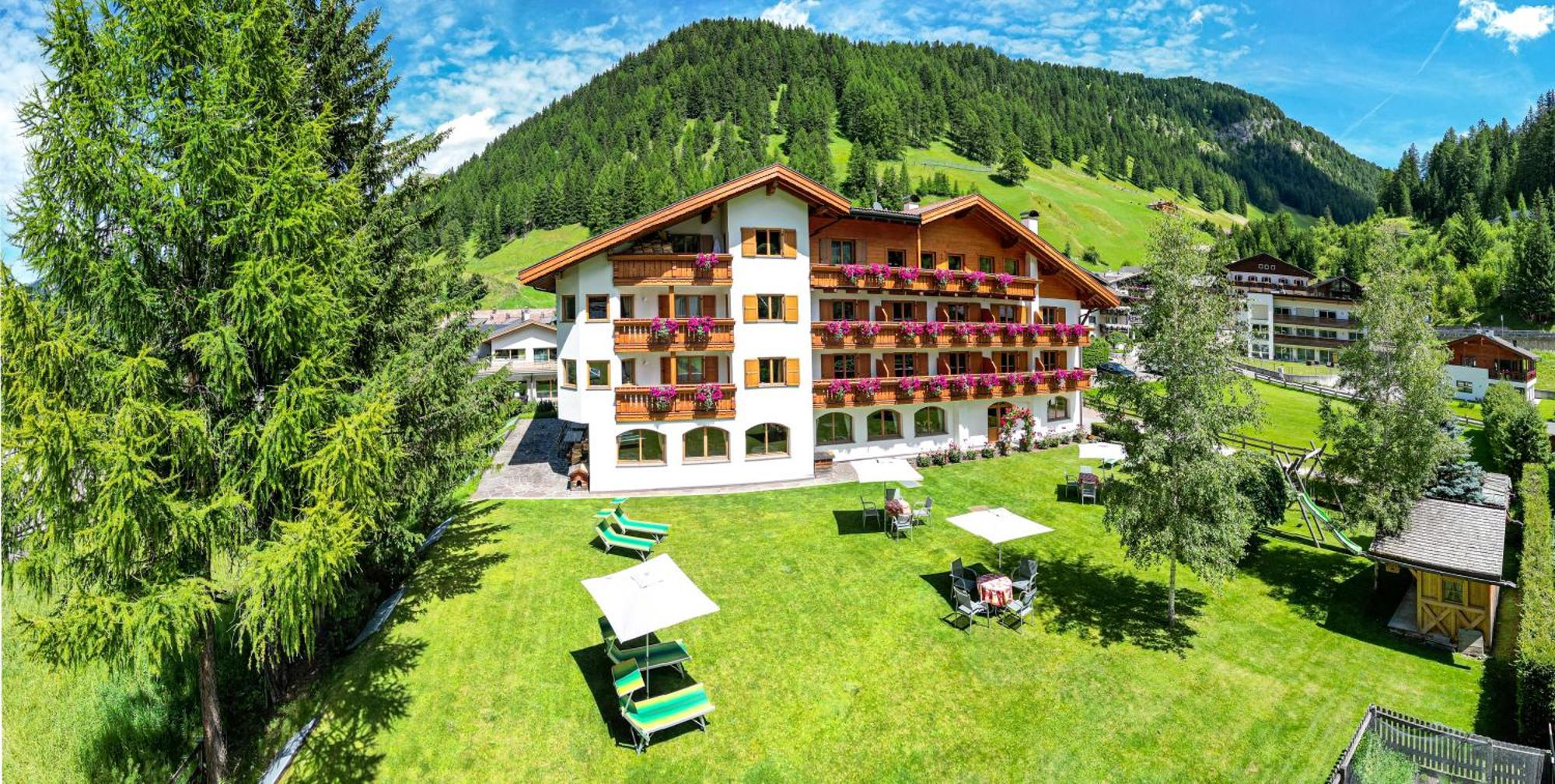 Hotel Jagdhof Selva di Val Gardena Luaran gambar